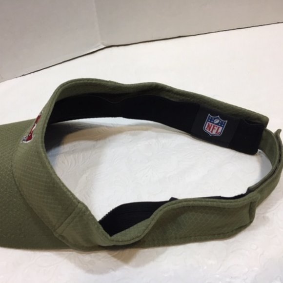 NFL Tampa Buccaneers New Era Olive Salute to Service Sideline Visor - Picture 7 of 10